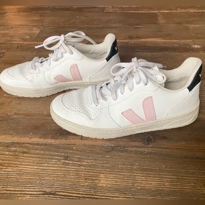 Veja V-10 Sneaker White, Pink & Black